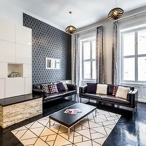 Bpr B&w Elegant Apartamento Budapest