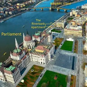 Riverbank At Parliament Apartamento Budapest